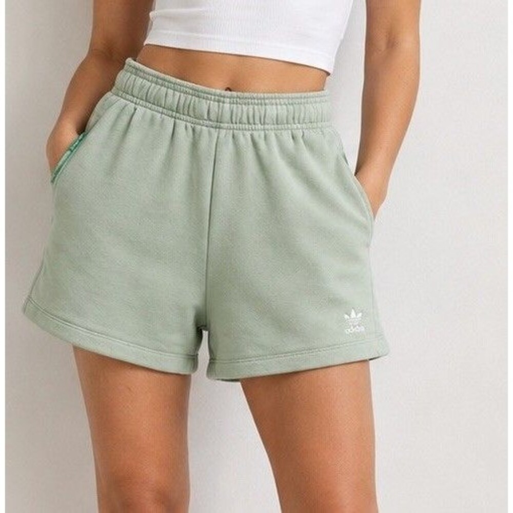 Adidas Originals Women’s XS  Sage Green Fleece Sweat Shorts  Trefoil Logo Casual